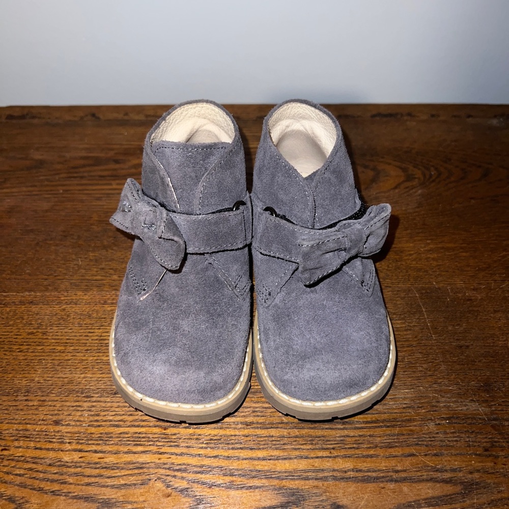 Little Eric toddler shoes grey size 22 size 6